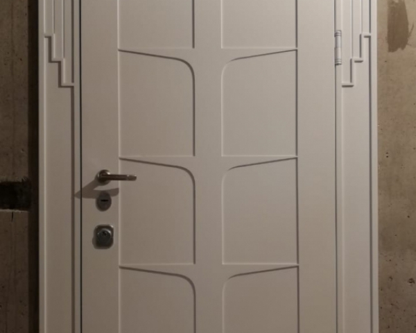 Панель дверная с покраской. Мдф-12мм в компании Вектор Идей